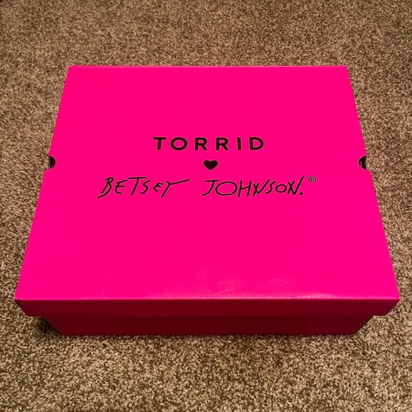 Torrid x Betsey Johnson Leopard Rose Combat Boots - Picture 5 of 10